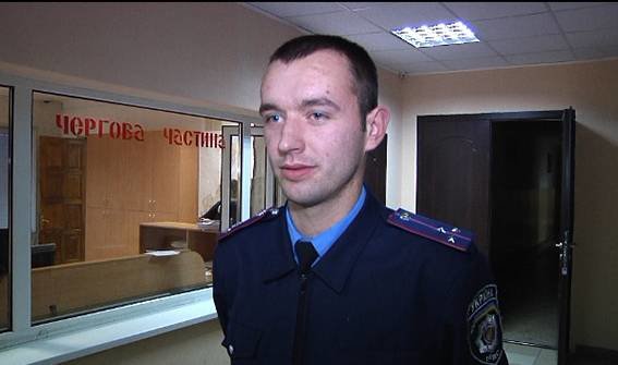 В Днепропетровске полиция задержала парня, который избил и ограбил пенсионера в подъезде (ФОТО) (фото) - фото 2 В Днепропетровске полиция задержала парня, который избил и ограбил пенсионера в подъезде (ФОТО) (фото) - фото 2
