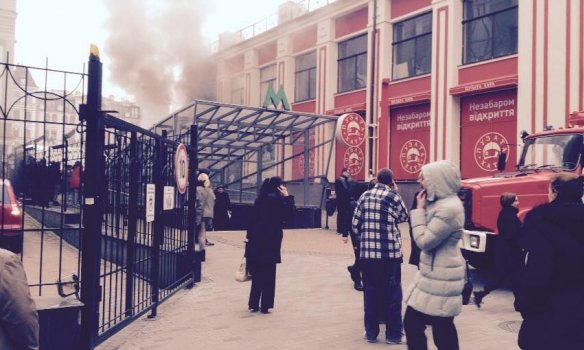 В Киеве горел ресторан «Пузата хата» (фото) - фото 3 В Киеве горел ресторан «Пузата хата» (фото) - фото 3