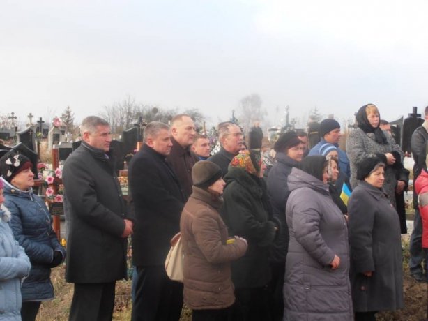 Львівщина провела в останню дорогу Андрія Білика, який трагічно загинув у зоні АТО (ФОТО) (фото) - фото 2 Львівщина провела в останню дорогу Андрія Білика, який трагічно загинув у зоні АТО (ФОТО) (фото) - фото 2