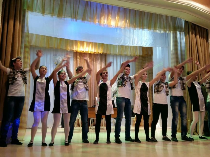 В Новошахтинске состоялась яркая и веселая игра КВН «Молодежь рулит» (фото) - фото 3 В Новошахтинске состоялась яркая и веселая игра КВН «Молодежь рулит» (фото) - фото 3