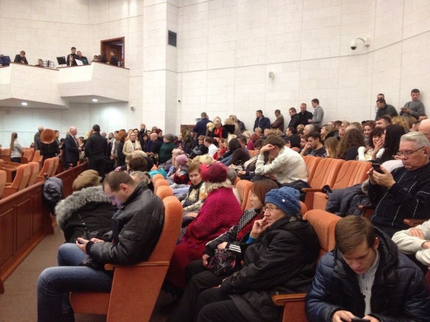 Первая сессия: новоизбранные депутаты Днепропетровского горсовета вступают в права (фото) - фото 1 Первая сессия: новоизбранные депутаты Днепропетровского горсовета вступают в права (фото) - фото 1