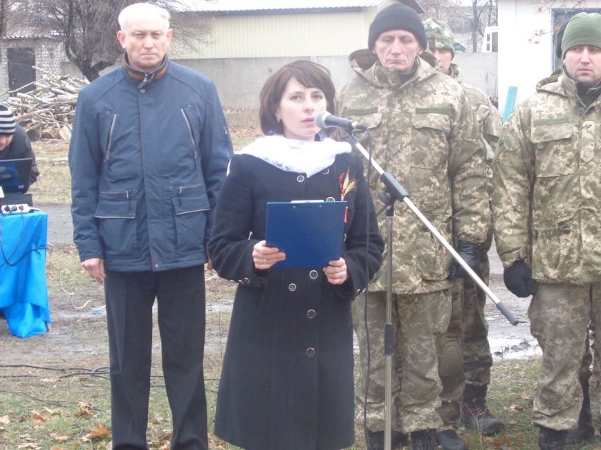 «Пам'ять народу – найдостовірніше джерело»: в Красноармейске прошел митинг-реквием памяти жертв беспощадного Голодомора (фото) - фото 1 «Пам'ять народу – найдостовірніше джерело»: в Красноармейске прошел митинг-реквием памяти жертв беспощадного Голодомора (фото) - фото 1
