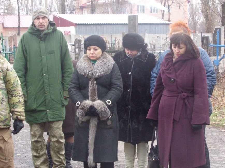 «Пам'ять народу – найдостовірніше джерело»: в Красноармейске прошел митинг-реквием памяти жертв беспощадного Голодомора (фото) - фото 2 «Пам'ять народу – найдостовірніше джерело»: в Красноармейске прошел митинг-реквием памяти жертв беспощадного Голодомора (фото) - фото 2