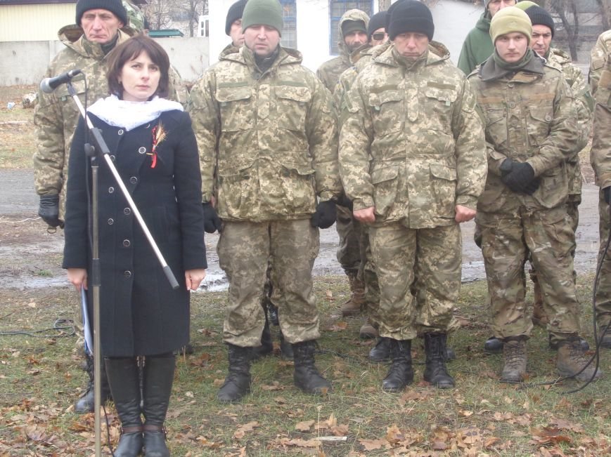 «Пам'ять народу – найдостовірніше джерело»: в Красноармейске прошел митинг-реквием памяти жертв беспощадного Голодомора (фото) - фото 6 «Пам'ять народу – найдостовірніше джерело»: в Красноармейске прошел митинг-реквием памяти жертв беспощадного Голодомора (фото) - фото 6