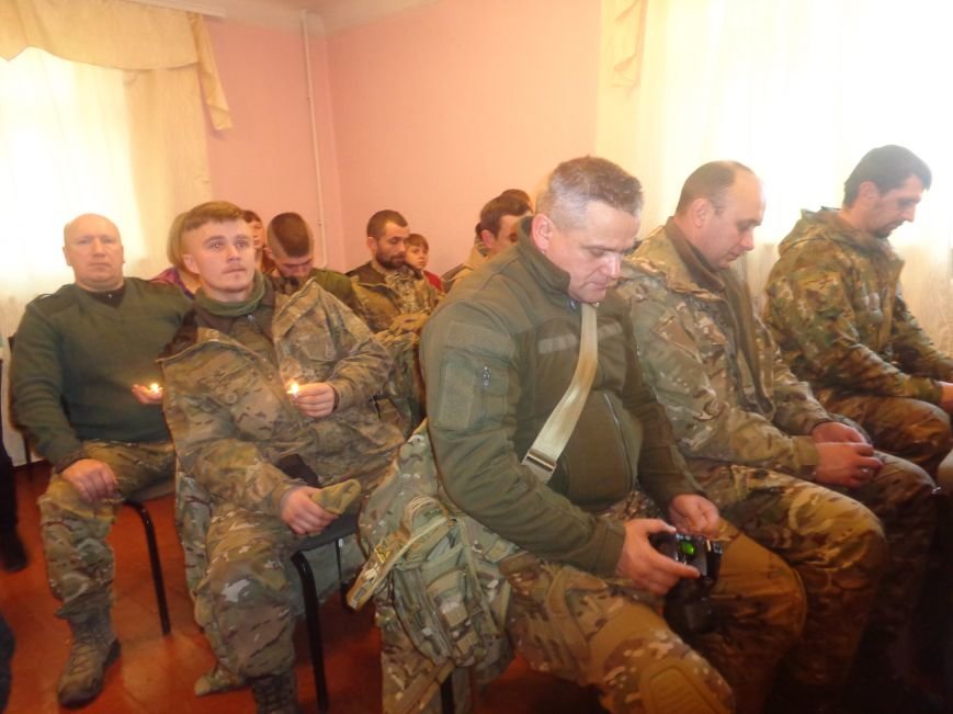 В Красноармейской музыкальной школе имени Н. Д. Леонтовича состоялся душевный и полный скорби концерт-реквием (фото) - фото 4 В Красноармейской музыкальной школе имени Н. Д. Леонтовича состоялся душевный и полный скорби концерт-реквием (фото) - фото 4