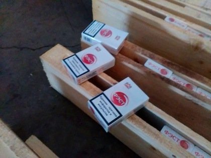 З Тернополя у Прагу намагались вивезти цигарки під виглядом звичайних дощок (фото) (фото) - фото 2 З Тернополя у Прагу намагались вивезти цигарки під виглядом звичайних дощок (фото) (фото) - фото 2