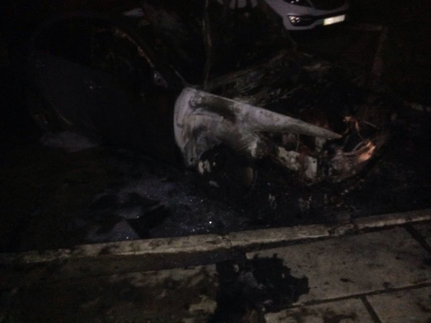 Под Одессой помощнику нардепа сожгли машину (ФОТО) (фото) - фото 1