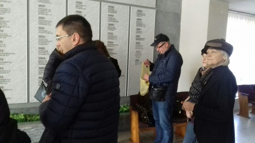 В Кривом Роге препятствуют работе горизбиркома (ФОТО) (фото) - фото 1 В Кривом Роге препятствуют работе горизбиркома (ФОТО) (фото) - фото 1