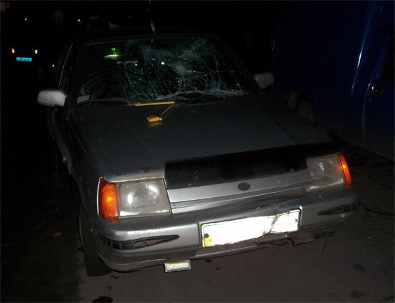 В Кировоградской области автомобиль сбил велосипедистку и пытался скрыться. ФОТО (фото) - фото 1 В Кировоградской области автомобиль сбил велосипедистку и пытался скрыться. ФОТО (фото) - фото 1
