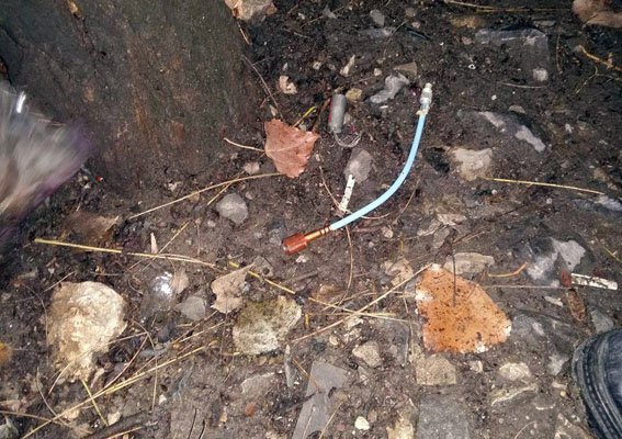 В Красноармейске обнаружено взрывоопасное устройство (фото) - фото 2 В Красноармейске обнаружено взрывоопасное устройство (фото) - фото 2