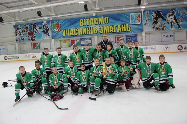 Хоккейное противотояние «Кривбасса» с «Донбассом» закончилось победой криворожан (ФОТО) (фото) - фото 1 Хоккейное противотояние «Кривбасса» с «Донбассом» закончилось победой криворожан (ФОТО) (фото) - фото 1