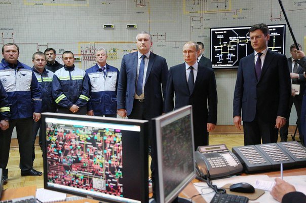 Путин поручил к лету полностью заместить в Крыму электроэнергию, ранее получаемую из Украины (фото) - фото 1 Путин поручил к лету полностью заместить в Крыму электроэнергию, ранее получаемую из Украины (фото) - фото 1