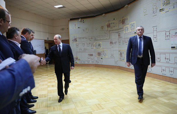 Путин поручил к лету полностью заместить в Крыму электроэнергию, ранее получаемую из Украины (фото) - фото 1 Путин поручил к лету полностью заместить в Крыму электроэнергию, ранее получаемую из Украины (фото) - фото 1