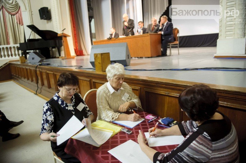 Совет ветеранов градообразующего предприятия Полевского выбрал председателя (фото) (фото) - фото 1 Совет ветеранов градообразующего предприятия Полевского выбрал председателя (фото) (фото) - фото 1