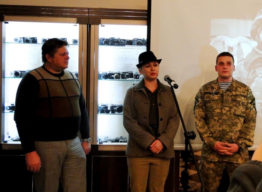 Виставка портретів «Добровольці» місяць пробуде у Хмельницькому музеї-студії фотомистецтва (Фото) (фото) - фото 7 Виставка портретів «Добровольці» місяць пробуде у Хмельницькому музеї-студії фотомистецтва (Фото) (фото) - фото 7