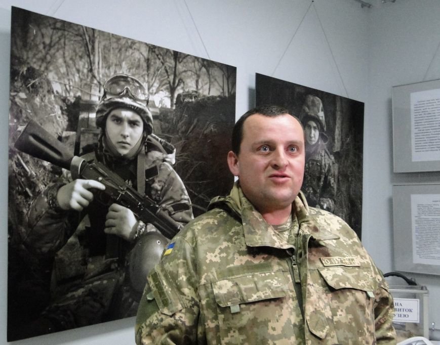 Виставка портретів «Добровольці» місяць пробуде у Хмельницькому музеї-студії фотомистецтва (Фото) (фото) - фото 8 Виставка портретів «Добровольці» місяць пробуде у Хмельницькому музеї-студії фотомистецтва (Фото) (фото) - фото 8