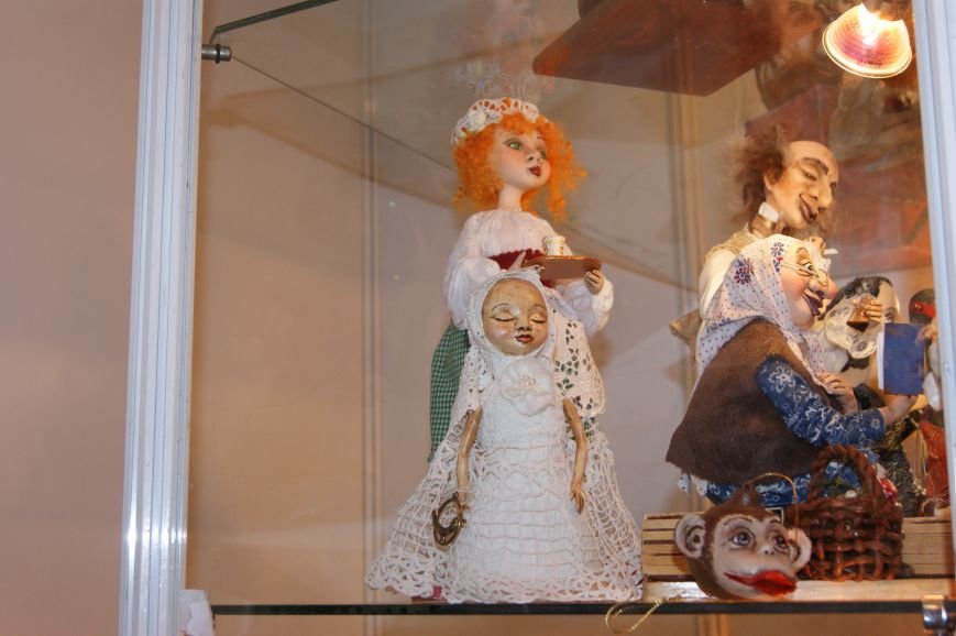На одесском морвокзале собрали тысячи кукол (ФОТО, ВИДЕО) (фото) - фото 1