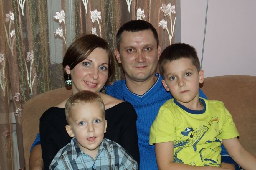 У Чернівцях відбудеться панахида в пам'ять про загиблого рік тому волонтера Романа Шлюсара (фото) - фото 1 У Чернівцях відбудеться панахида в пам'ять про загиблого рік тому волонтера Романа Шлюсара (фото) - фото 1