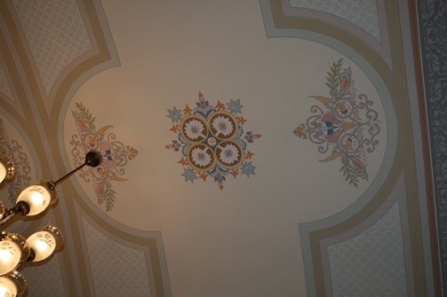 В будівлі ЧНУ виявили унікальну фреску (фото) - фото 1 В будівлі ЧНУ виявили унікальну фреску (фото) - фото 1