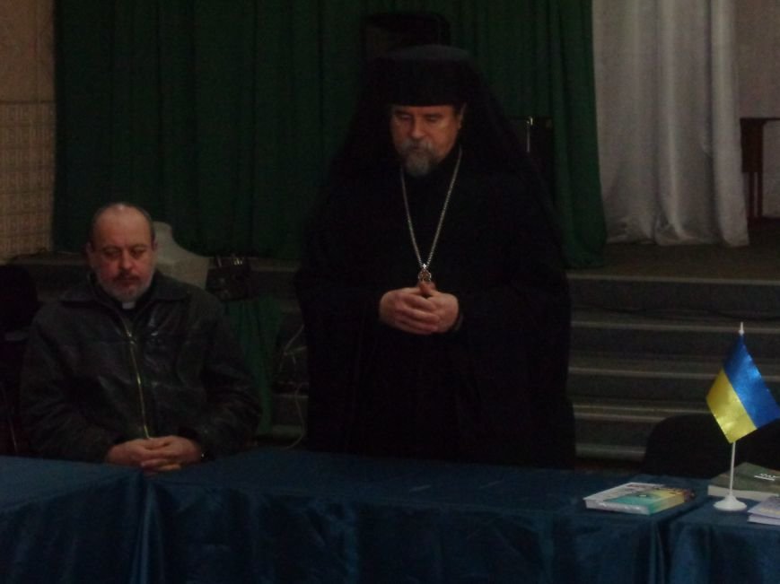 «Війна - то великий виклик, що потребує відповіді» - в Красноармейск приехал фестиваль творчества «Обручка Катерини» (фото) - фото 3 «Війна - то великий виклик, що потребує відповіді» - в Красноармейск приехал фестиваль творчества «Обручка Катерини» (фото) - фото 3
