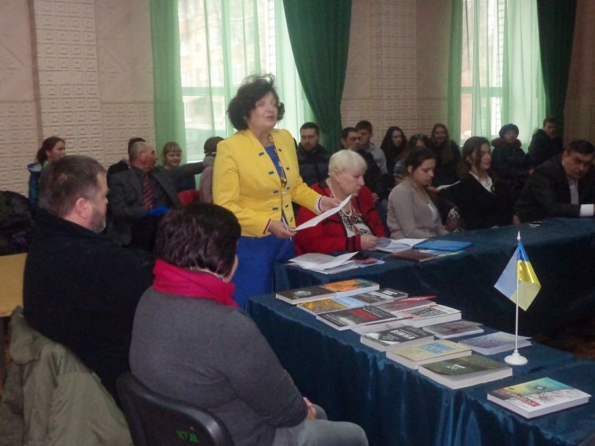 «Війна - то великий виклик, що потребує відповіді» - в Красноармейск приехал фестиваль творчества «Обручка Катерини» (фото) - фото 7 «Війна - то великий виклик, що потребує відповіді» - в Красноармейск приехал фестиваль творчества «Обручка Катерини» (фото) - фото 7