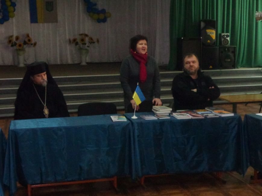 «Війна - то великий виклик, що потребує відповіді» - в Красноармейск приехал фестиваль творчества «Обручка Катерини» (фото) - фото 1 «Війна - то великий виклик, що потребує відповіді» - в Красноармейск приехал фестиваль творчества «Обручка Катерини» (фото) - фото 1
