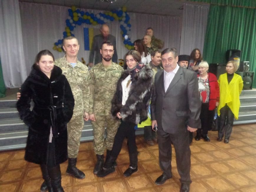 «Війна - то великий виклик, що потребує відповіді» - в Красноармейск приехал фестиваль творчества «Обручка Катерини» (фото) - фото 8 «Війна - то великий виклик, що потребує відповіді» - в Красноармейск приехал фестиваль творчества «Обручка Катерини» (фото) - фото 8