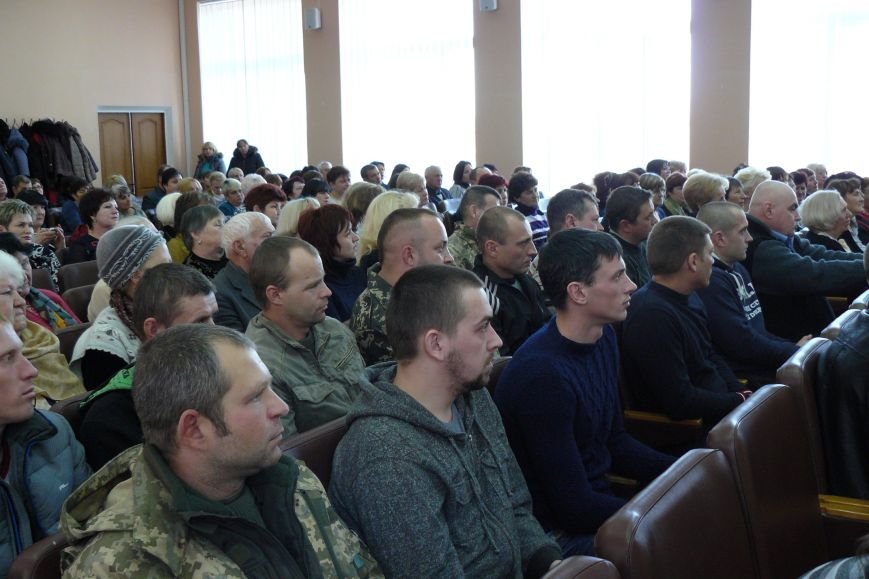 По случаю государственных праздников в Криворожском районе собрались на торжество «две армии» (ФОТО) (фото) - фото 1 По случаю государственных праздников в Криворожском районе собрались на торжество «две армии» (ФОТО) (фото) - фото 1