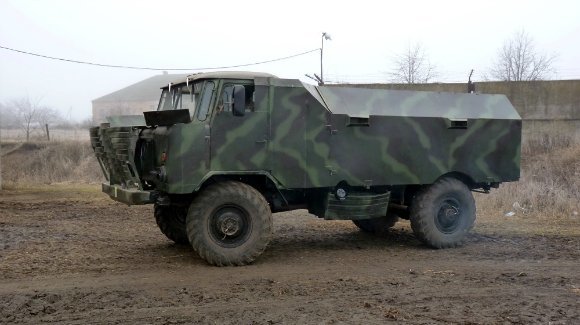 Отец и сын из Александрийского района передали броневик в АТО. ФОТО (фото) - фото 1 Отец и сын из Александрийского района передали броневик в АТО. ФОТО (фото) - фото 1