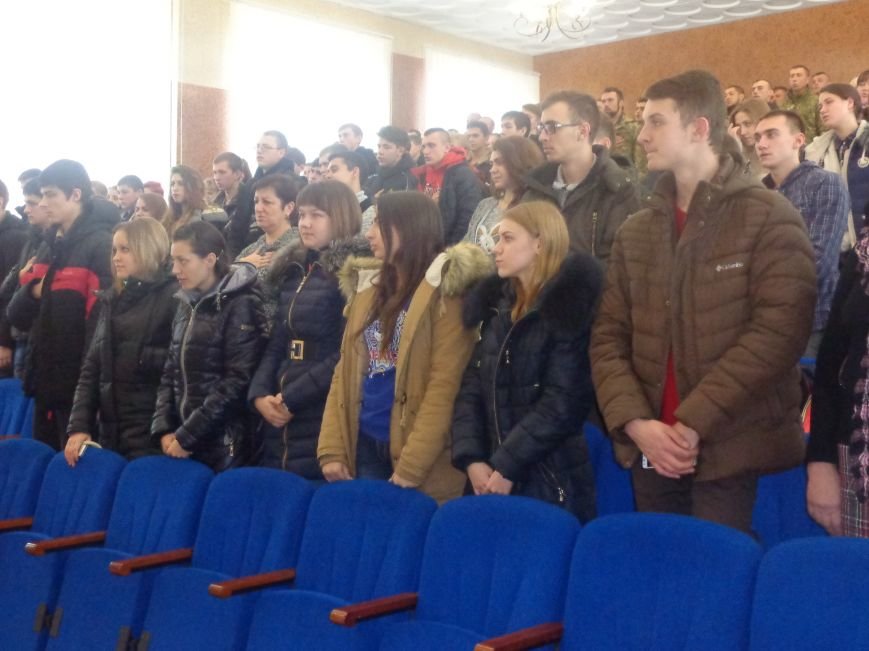 «Козацькому роду нема переводу!» - в Красноармейске выступил украинский коллектив «Вертеп» (фото) - фото 18 «Козацькому роду нема переводу!» - в Красноармейске выступил украинский коллектив «Вертеп» (фото) - фото 18