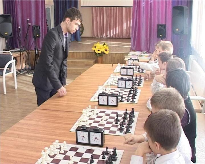 Армавирская школа- интернат «Казачья» получила 5 комплектов для занятий шахматами