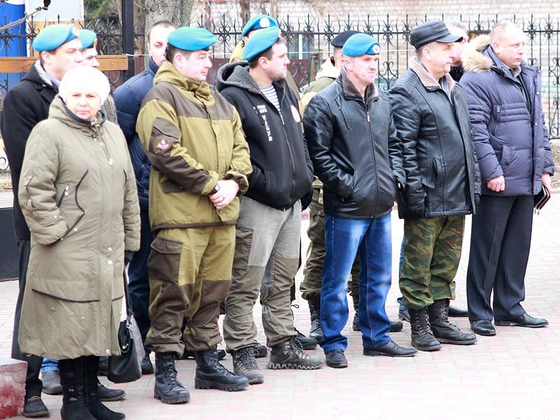 Жители города вспомнили земляков, погибших в Чечне (фото) - фото 5 Жители города вспомнили земляков, погибших в Чечне (фото) - фото 5