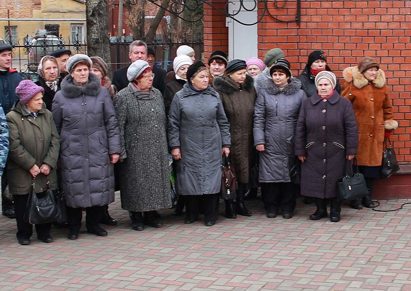Жители города вспомнили земляков, погибших в Чечне (фото) - фото 2 Жители города вспомнили земляков, погибших в Чечне (фото) - фото 2