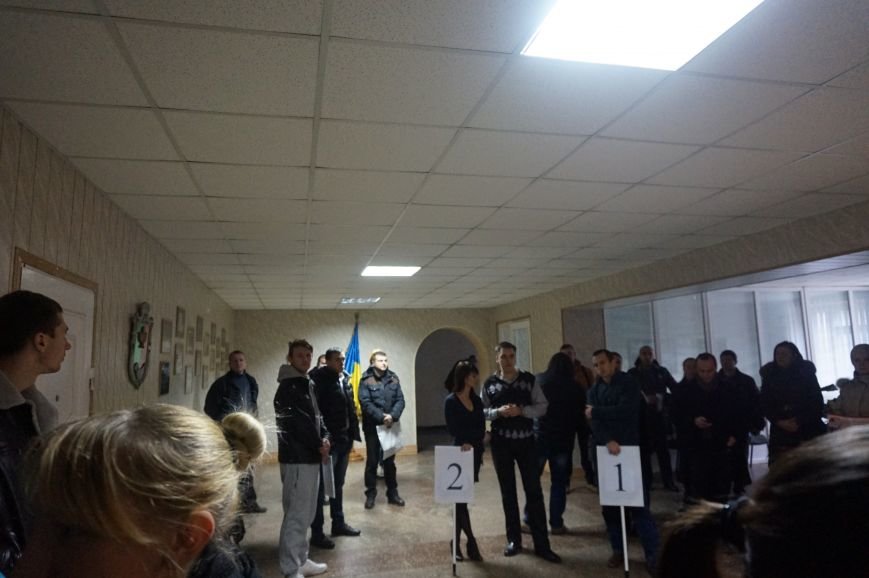 Две трети кандидатов в новую полицию Кривого Рога не смогли сдать тесты (ФОТО) (фото) - фото 1 Две трети кандидатов в новую полицию Кривого Рога не смогли сдать тесты (ФОТО) (фото) - фото 1