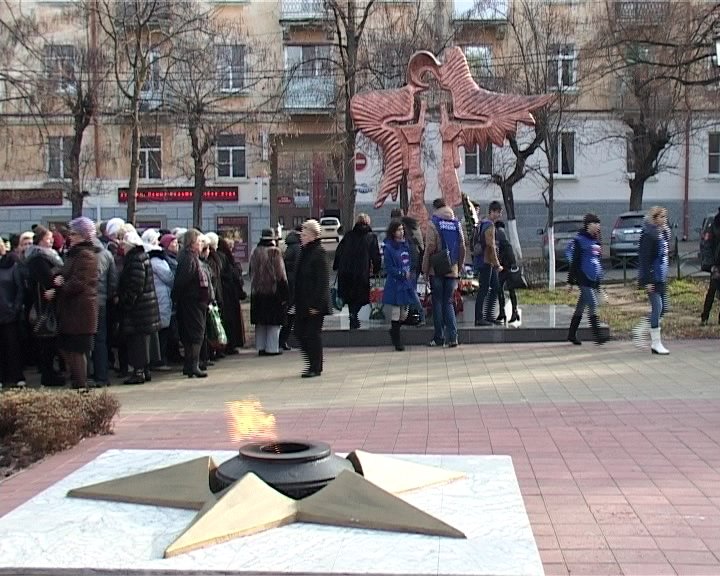 В Армавире прошел митинг памяти  погибших  в конфликте в   Чеченской республике