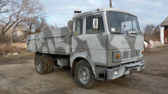 Александрийские волонтеры-ремонтники отметили круглое число - восстановлено 55 автомобилей (фото) - фото 1 Александрийские волонтеры-ремонтники отметили круглое число - восстановлено 55 автомобилей (фото) - фото 1
