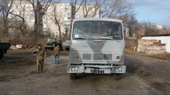Александрийские волонтеры-ремонтники отметили круглое число - восстановлено 55 автомобилей (фото) - фото 1 Александрийские волонтеры-ремонтники отметили круглое число - восстановлено 55 автомобилей (фото) - фото 1