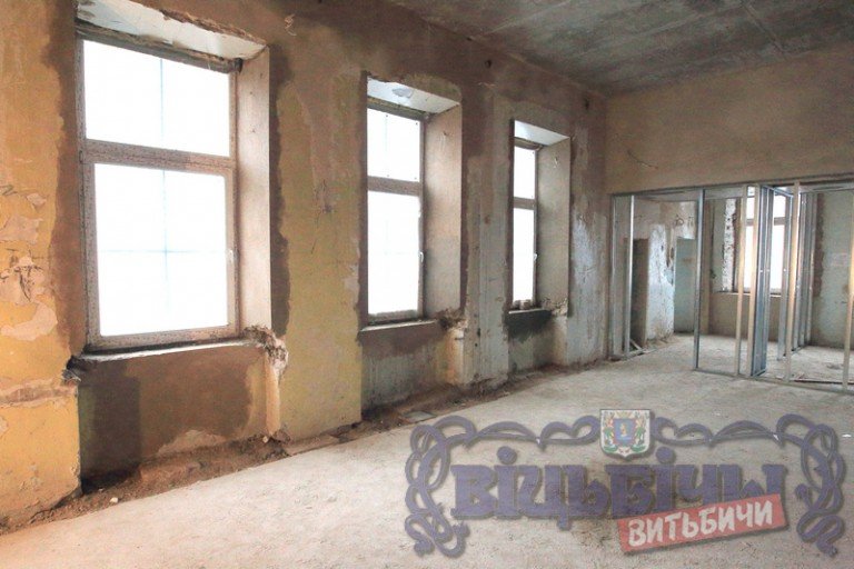 «Надо бы всем миром скинуться». Реконструкцию здания, где п..., фото-2 «Надо бы всем миром скинуться». Реконструкцию здания, где преподавал Шагал, мэр считает приоритетной, фото-2