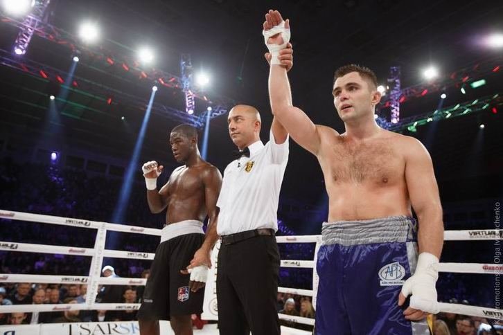 Боксер из Чернигова победил соперника из Эквадора на первом в Украине бое AIBA Pro Boxing (фото) - фото 1 Боксер из Чернигова победил соперника из Эквадора на первом в Украине бое AIBA Pro Boxing (фото) - фото 1