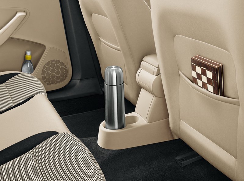 Storage-pockets-on-the-back-of-front-seats-+-bottle-holder-RPD13-LB... Storage-pockets-on-the-back-of-front-seats-+-bottle-holder-RPD13-LB-048_result