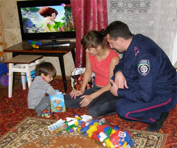 Поліцейські Кіровоградщини долучилися до проведення Дня благодійності (ФОТО) (фото) - фото 1 Поліцейські Кіровоградщини долучилися до проведення Дня благодійності (ФОТО) (фото) - фото 1