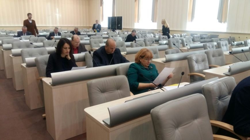 В Днепропетровске депутаты собрались на первую сессию облсовета нового созыва. ТЕКСТОВЫЙ ОНЛАЙН (фото) - фото 7 В Днепропетровске депутаты собрались на первую сессию облсовета нового созыва. ТЕКСТОВЫЙ ОНЛАЙН (фото) - фото 7