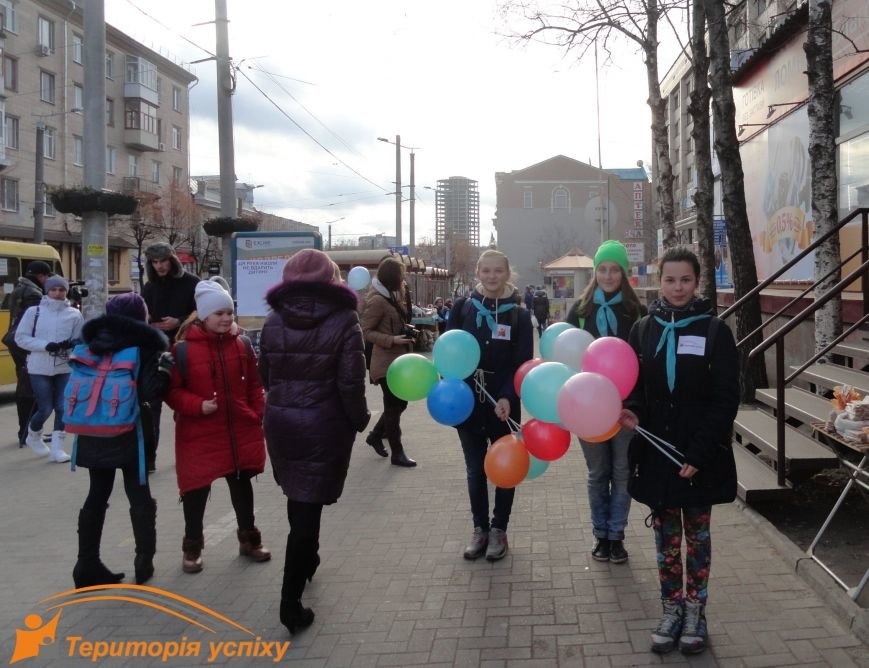 У Кіровограді пройшла вулична акція «Діти проти насилля» (ФОТО) (фото) - фото 1 У Кіровограді пройшла вулична акція «Діти проти насилля» (ФОТО) (фото) - фото 1