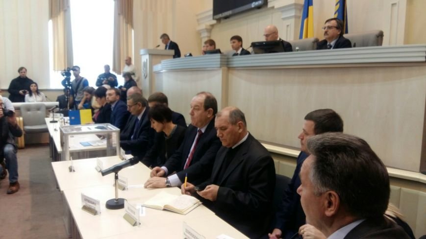 Депутаты Днепропетровского облсовета приступили к выборам головы (фото) - фото 1 Депутаты Днепропетровского облсовета приступили к выборам головы (фото) - фото 1