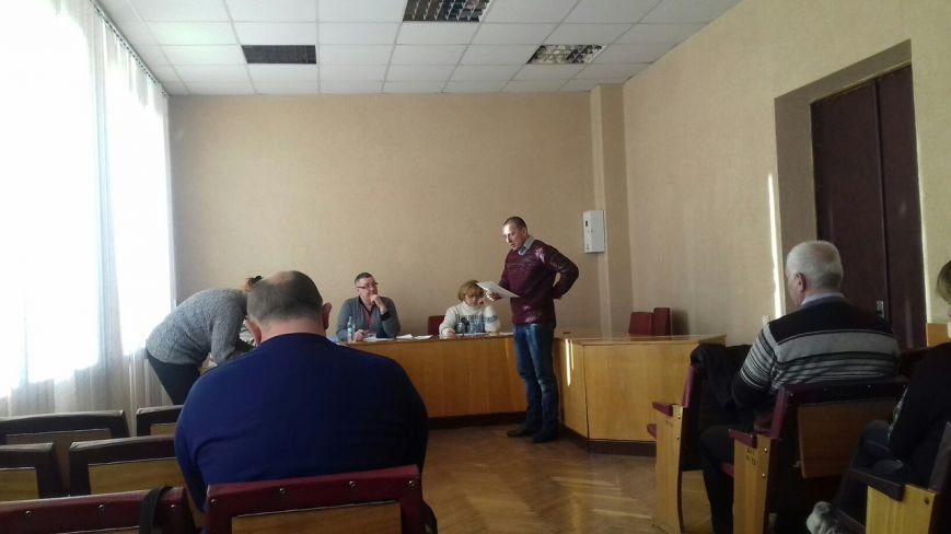 Новый председатель горизбиркома Кривого Рога приняла присягу, но отказалась рассматривать подготовленные проекты постановлений (фото) - фото 1 Новый председатель горизбиркома Кривого Рога приняла присягу, но отказалась рассматривать подготовленные проекты постановлений (фото) - фото 1