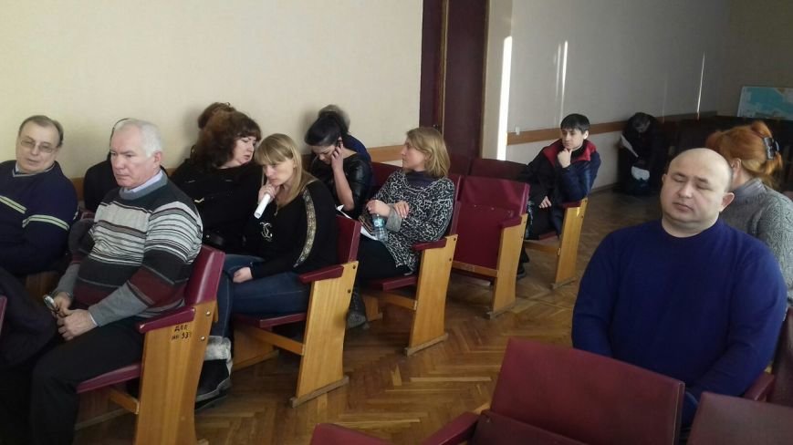 Новый председатель горизбиркома Кривого Рога приняла присягу, но отказалась рассматривать подготовленные проекты постановлений (фото) - фото 1 Новый председатель горизбиркома Кривого Рога приняла присягу, но отказалась рассматривать подготовленные проекты постановлений (фото) - фото 1