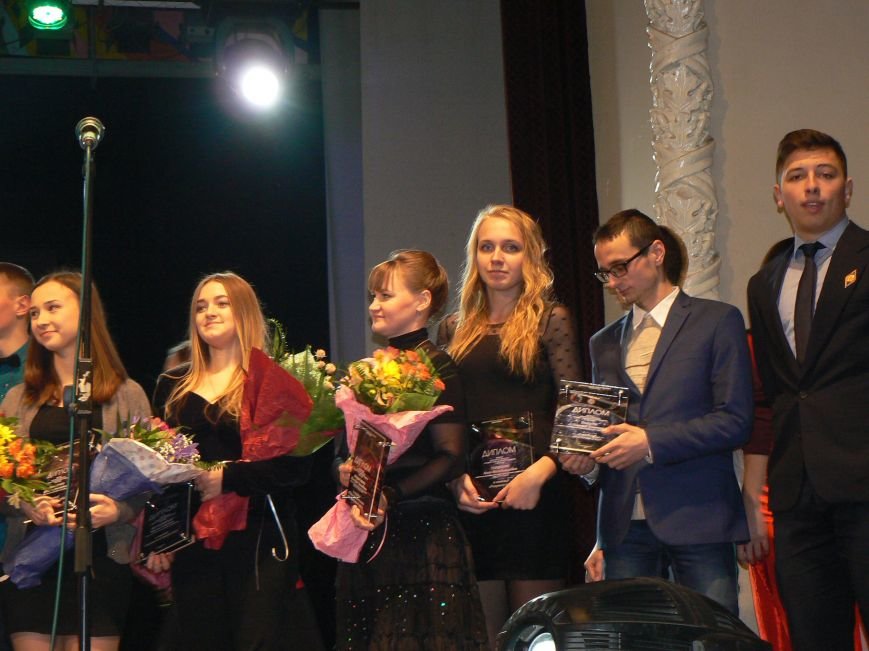 Днепродзержинцы признаны лучшими на конкурсе «Студент года-2015» (ф... Днепродзержинцы признаны лучшими на конкурсе «Студент года-2015» (фото) - фото 6