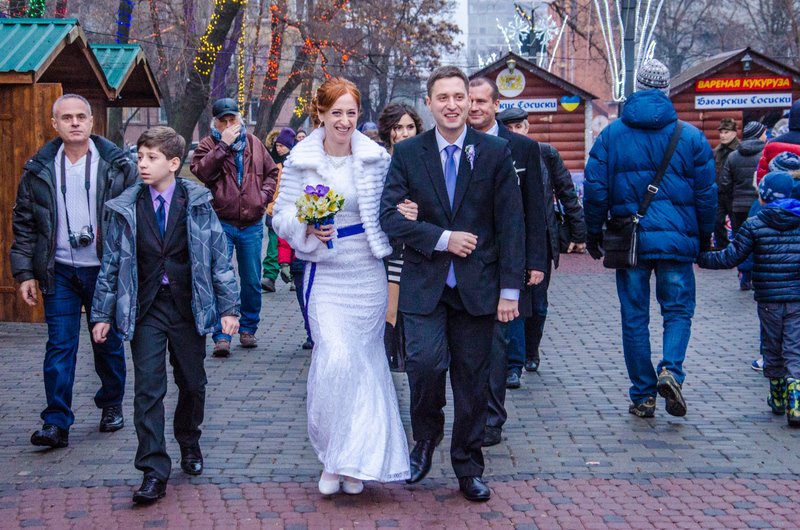 На Днепропетровщине открылся сказочный новогодний городок (ФОТО) (фото) - фото 2 На Днепропетровщине открылся сказочный новогодний городок (ФОТО) (фото) - фото 2