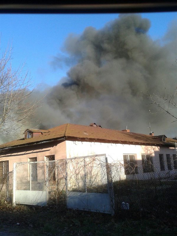 У Львові горить колишнє приміщення дитячого садочка. Опубліковано фото (фото) - фото 1 У Львові горить колишнє приміщення дитячого садочка. Опубліковано фото (фото) - фото 1