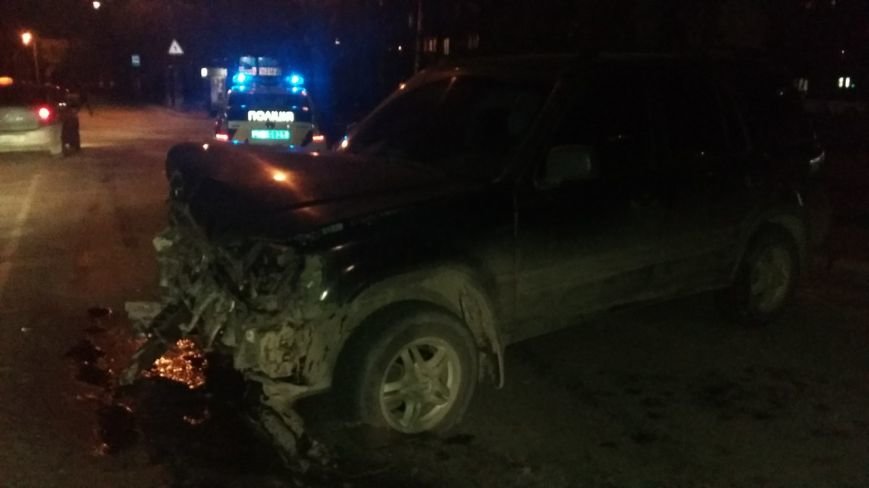 Жуткий вечер в Сумах: падение с 9-го этажа и 5 аварий (ФОТО+ВИДЕО) (фото) - фото 2 Жуткий вечер в Сумах: падение с 9-го этажа и 5 аварий (ФОТО+ВИДЕО) (фото) - фото 2